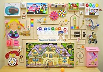 Игрушки развивающие многофункциональные, бизиборд торговой марки «Академия Детства» "Девчачий рай" (